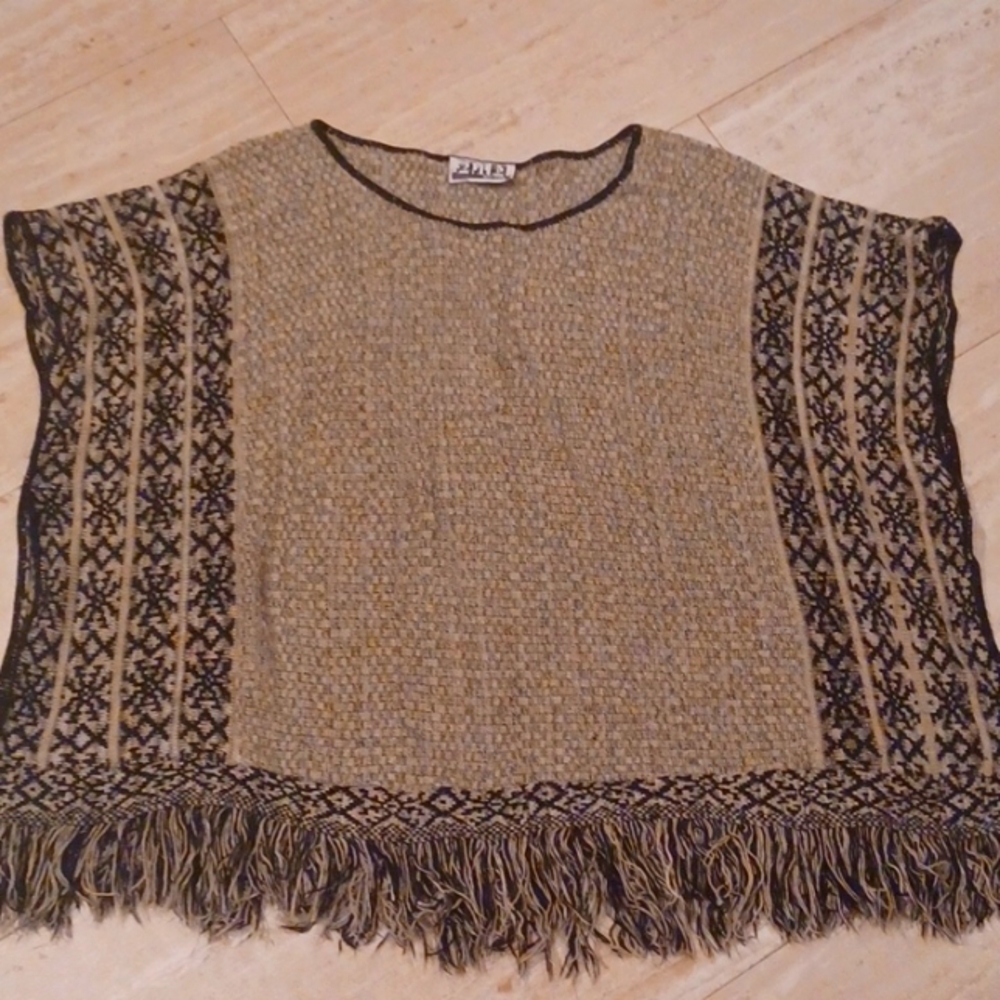 212 New York Fringed Shawl